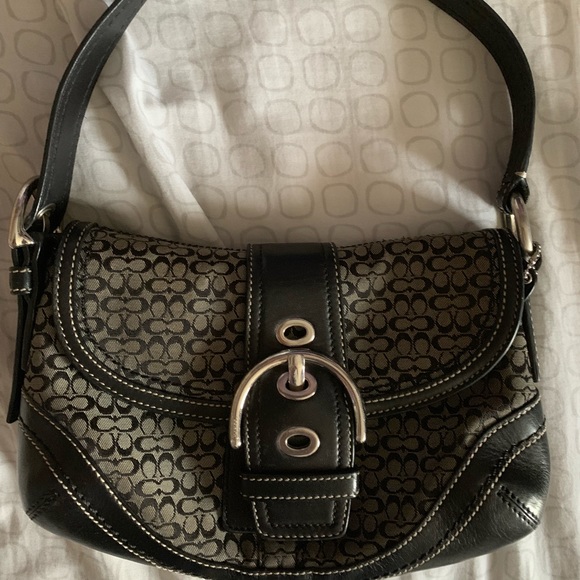 Coach Handbags - Black Coach handbag